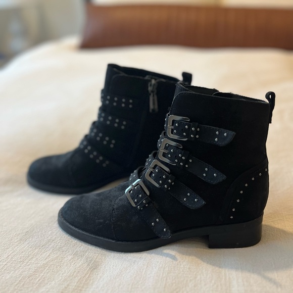 Black Blondo Waterproof Suede Boots - Picture 5 of 6